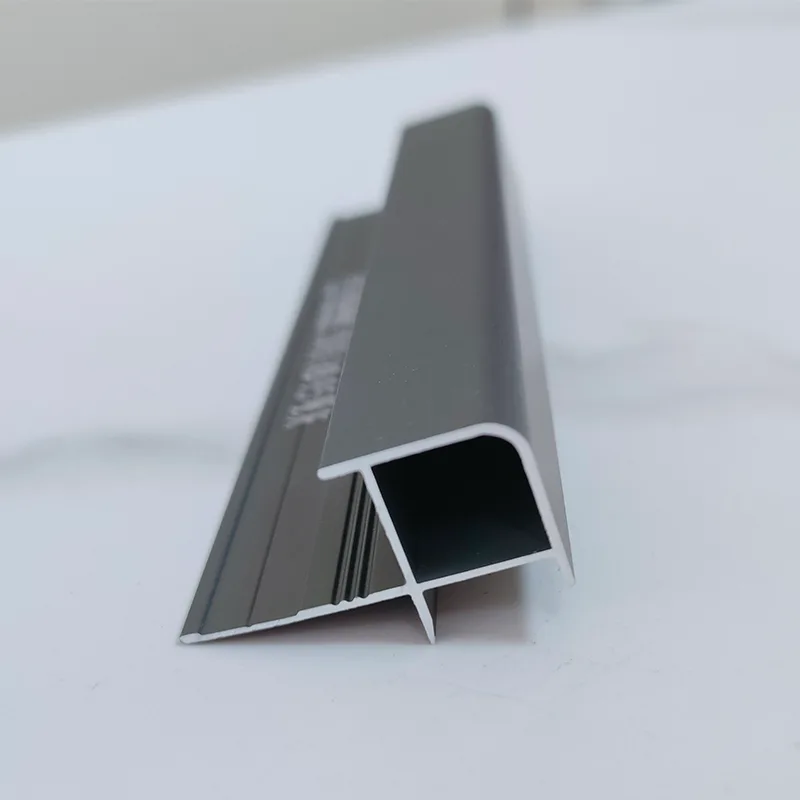 正方形の外側コーナートリム